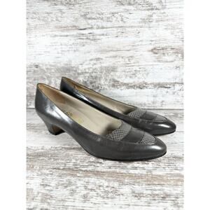 Women's Salvatore Ferragamo Dark Gray Leather Low Heel Pumps Sz 6.5AA (Narrow)